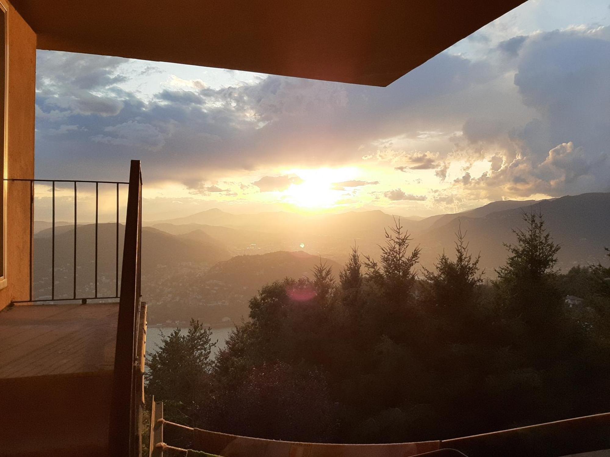 Il Nido Della Fenice Brunate Εξωτερικό φωτογραφία